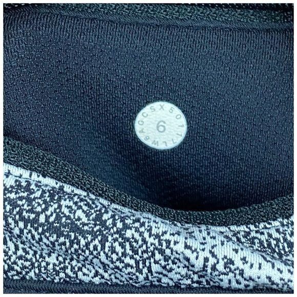 Lululemon Pace Rival Capris Size 6 Power Luxtreme Hazy Days Black White / Black