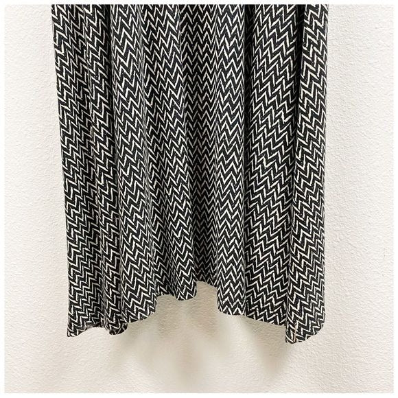 Veronicam. Black and White Chevron Cold Shoulder Maxi Dress Size XS