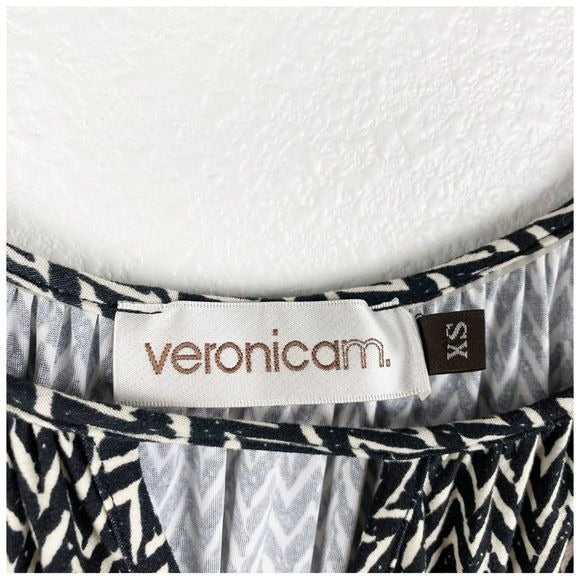 Veronicam. Black and White Chevron Cold Shoulder Maxi Dress Size XS
