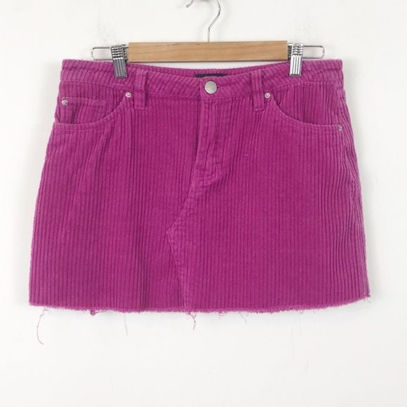 Urban Outfitters BDG Corduroy Fuchsia Raw Hem Mini Skirt Size Medium