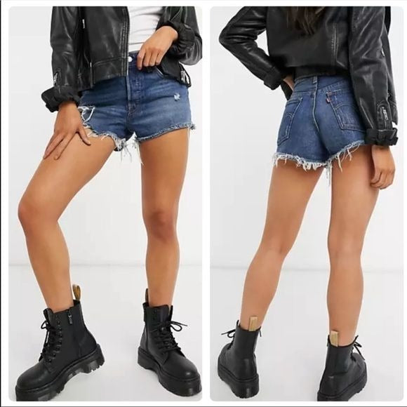 Levi’s NWT 501 Cut Off Distressed Denim Shorts in Silver Lake Size 25