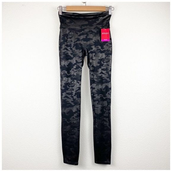 Spanx Faux Leather Camo Leggings Size Small