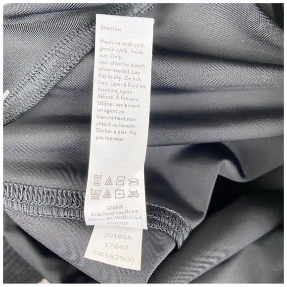 Spanx Faux Leather Camo Leggings Size Small