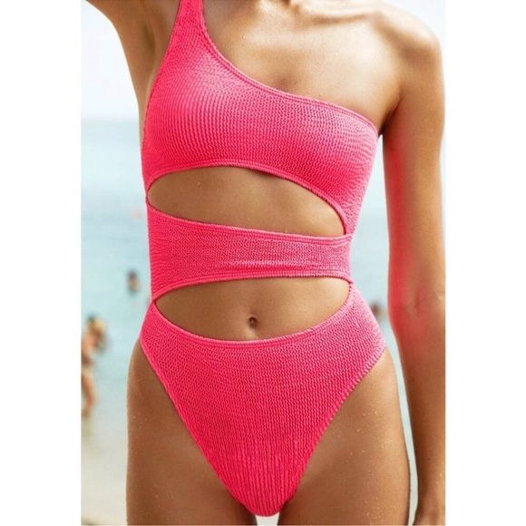bond-eye NWT Rico One-Piece Swimsuit in Fuschia Size XS-L