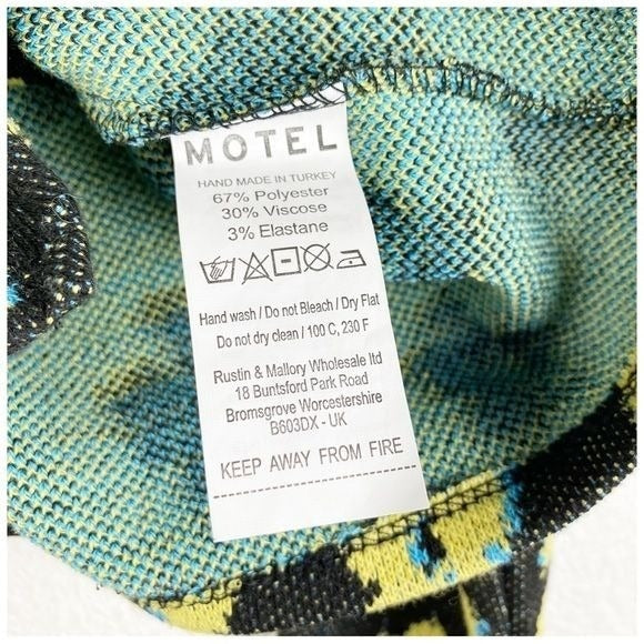 NWT Motel Faline Crop Top In Cute Floral Black And Yellow - Medium