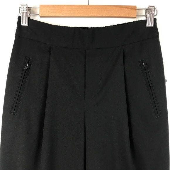 Gap Black Pleated Cropped Pants Size 0