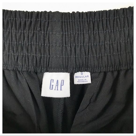 Gap Black Pleated Cropped Pants Size 0