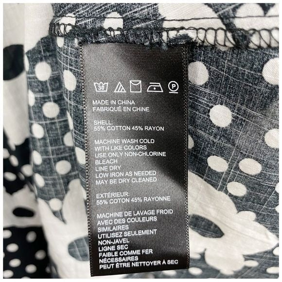 $$ Urban Outfitters Jocelyn Black Floral Wrap Dress Size Small