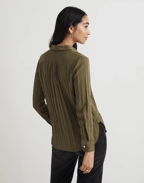 Madewell Crinkled Button-Up Shirt in Desert Olive - Medium