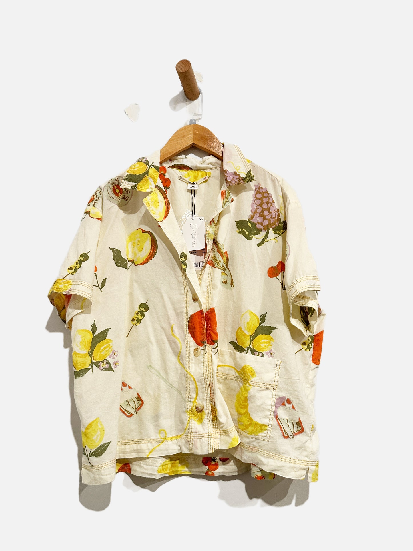 Urban Outfitters NWT Souvenir Button Down - Small