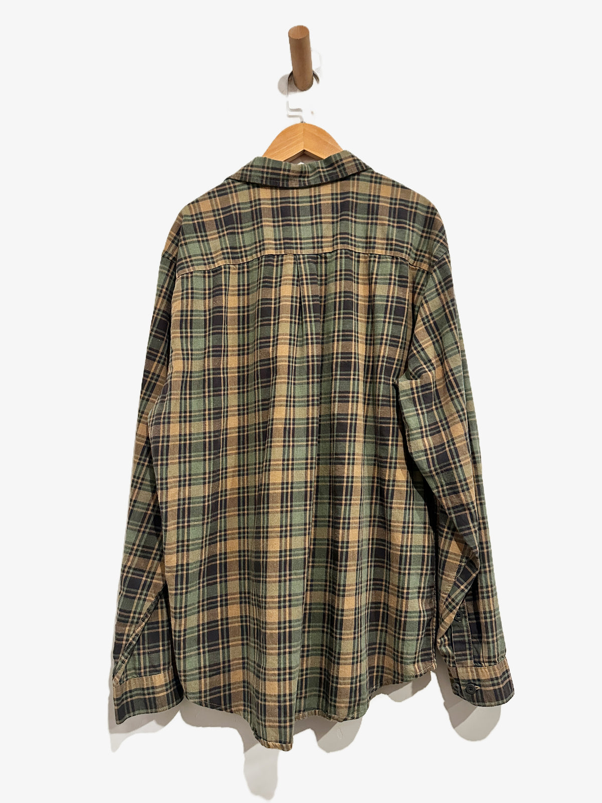 Patagonia Long Sleeved Pima Cotton Shirt in Campfire: Hemlock Green
