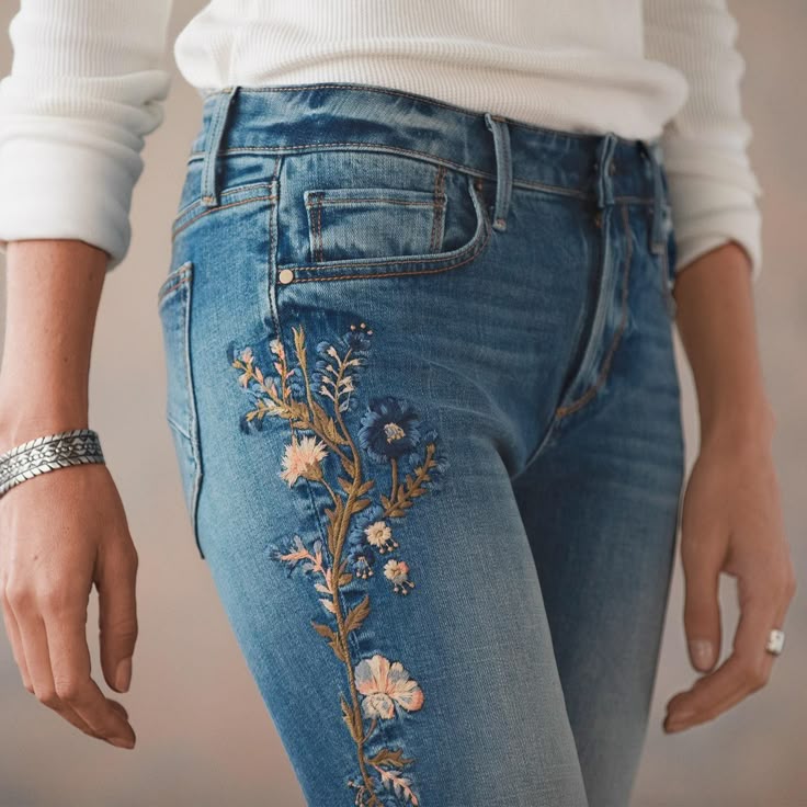 Driftwood Kelly Highland Floral Embroidered Bootcut Jeans - 31