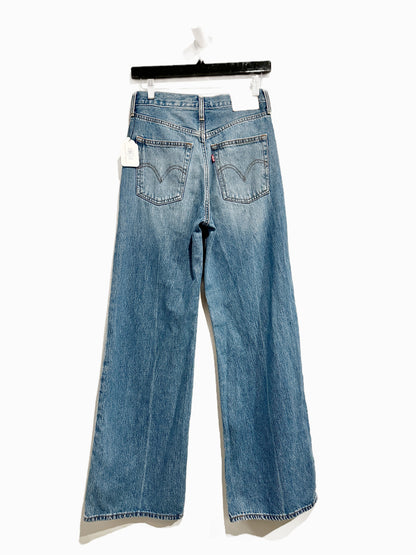 Levi’s Ribcage Wide Leg Jeans in Not The Same - 25