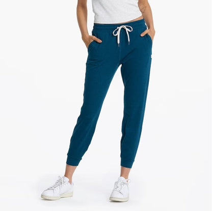 Vuori Performance Jogger in Cosmo Heather - Small