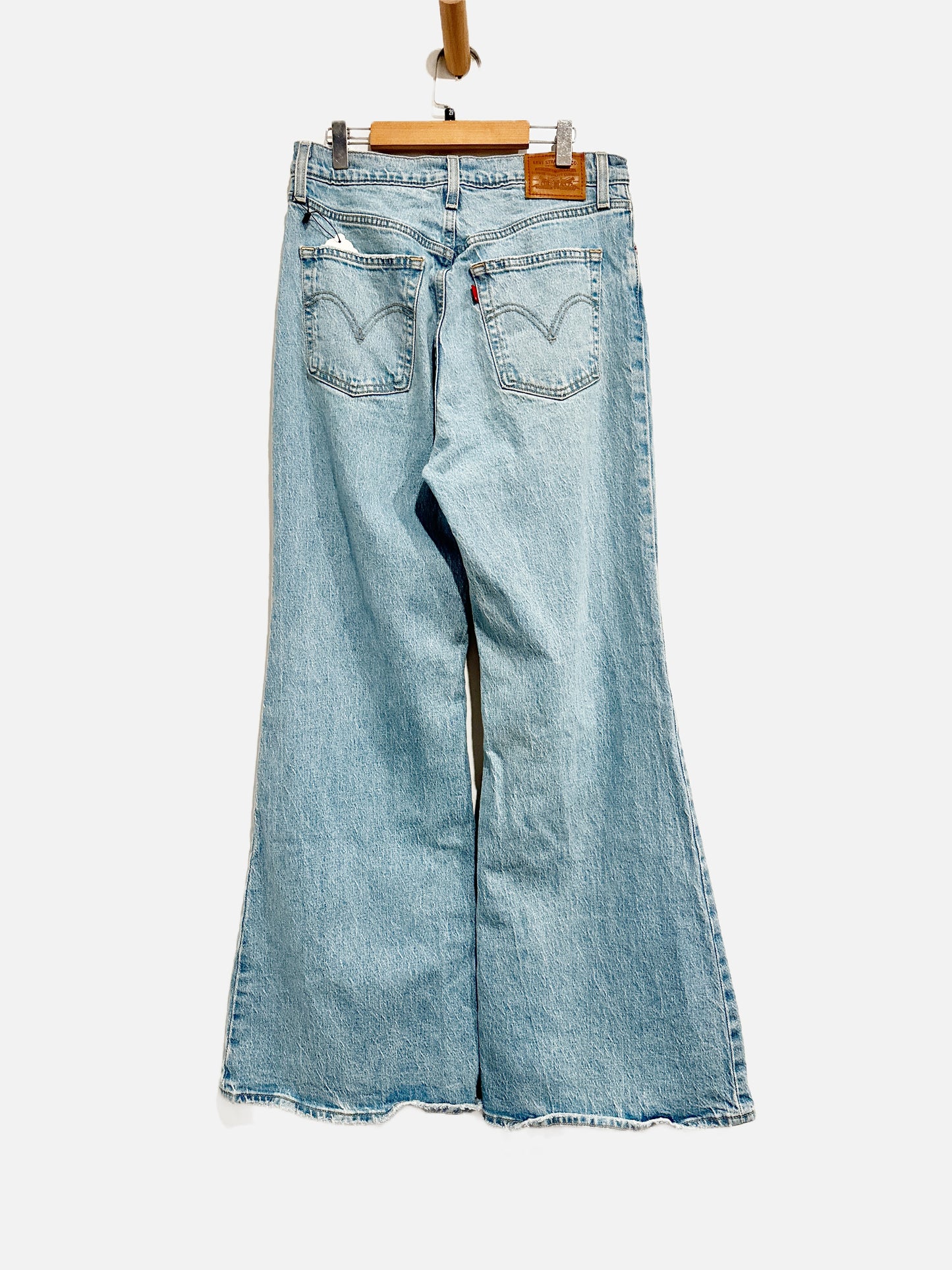 Levi's Ribcage Bell Jeans - 29