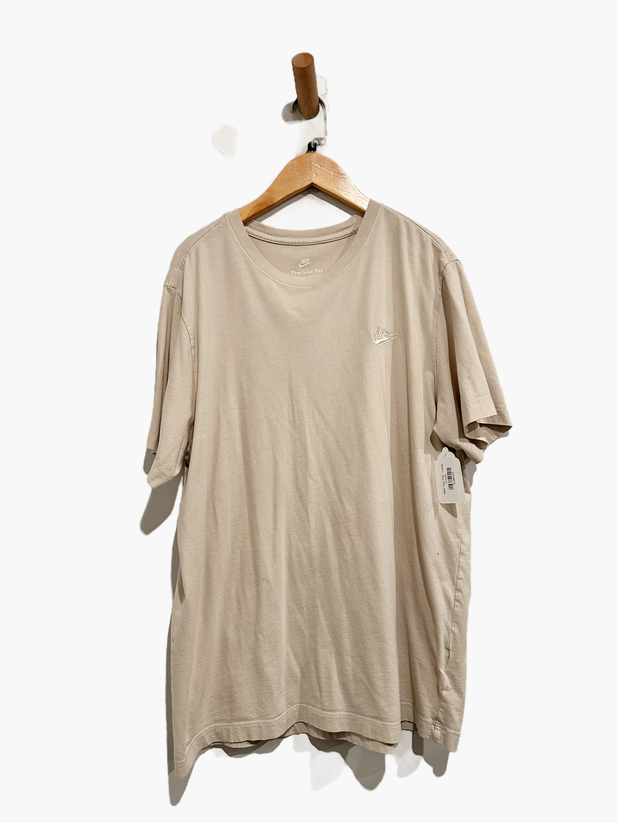 Nike Club T-Shirt in Light Khaki - Large