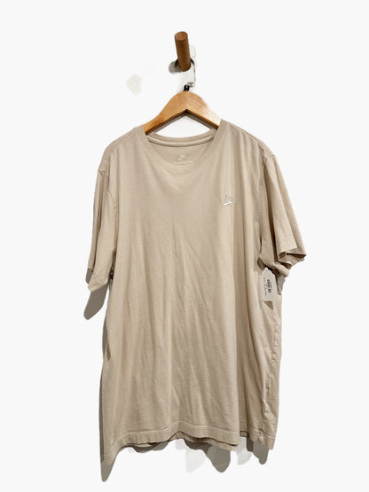 Nike Club T-Shirt in Light Khaki - Large