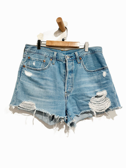 Levi’s 501 Cut Off Shorts - 30