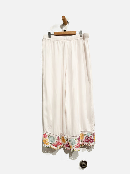Anthropologie White Embroidered Lounge Pants - Medium