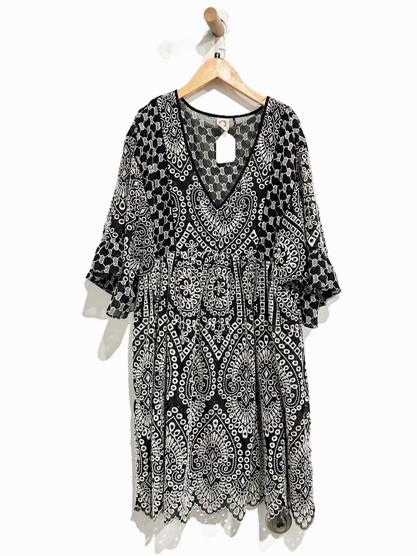 Akemi + Kin Brooke Eyelet Swing Dress - 10
