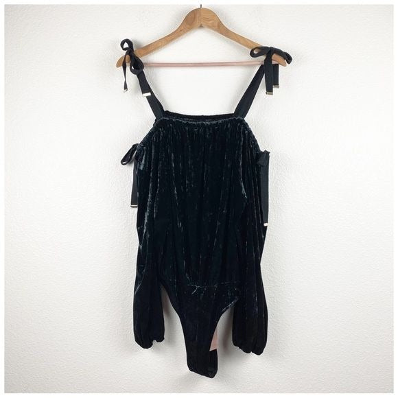 Free People x Hot As Hell NWT Beg 2 Differ Black Velvet Bodysuit Size Medium