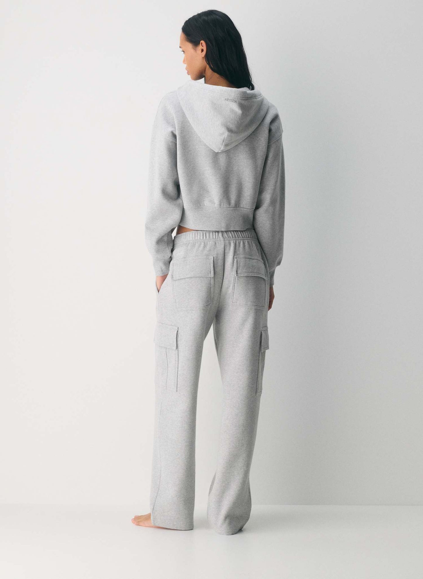 Aritzia Cozy Sweatfleece Mega Cargo Sweatpant in Heather Chrome - Small