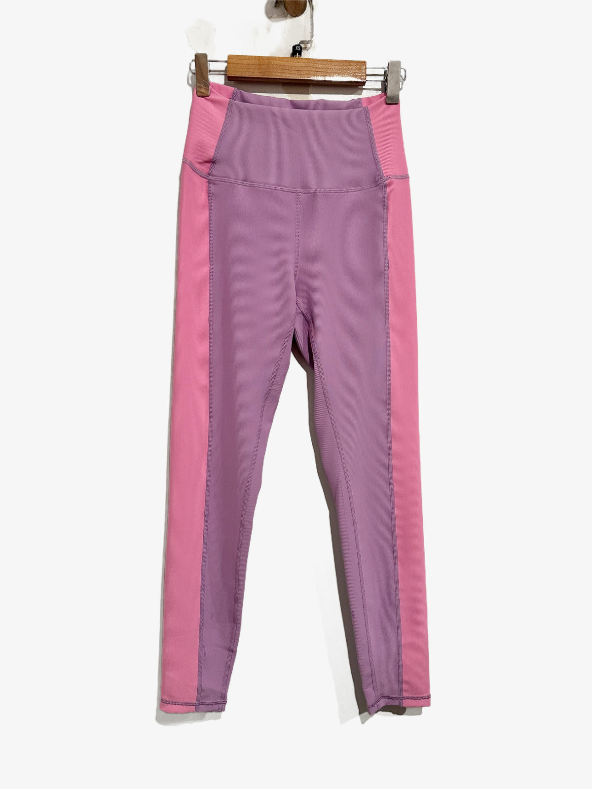 Wilo The Label NWT Purple and Pink Sports Bra and Leggings Set - XS
