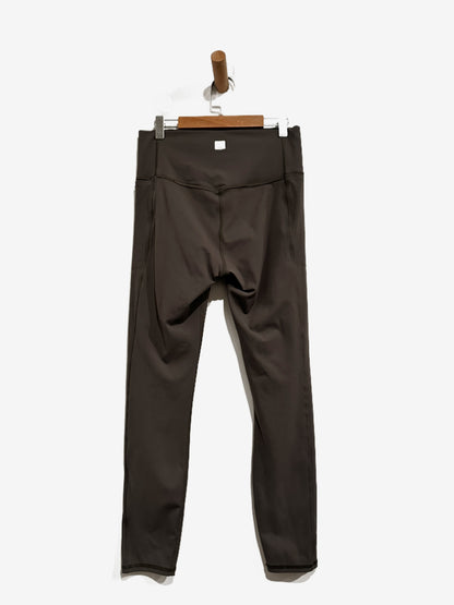 Vuori Studio Pocket Legging in Oregano - Medium