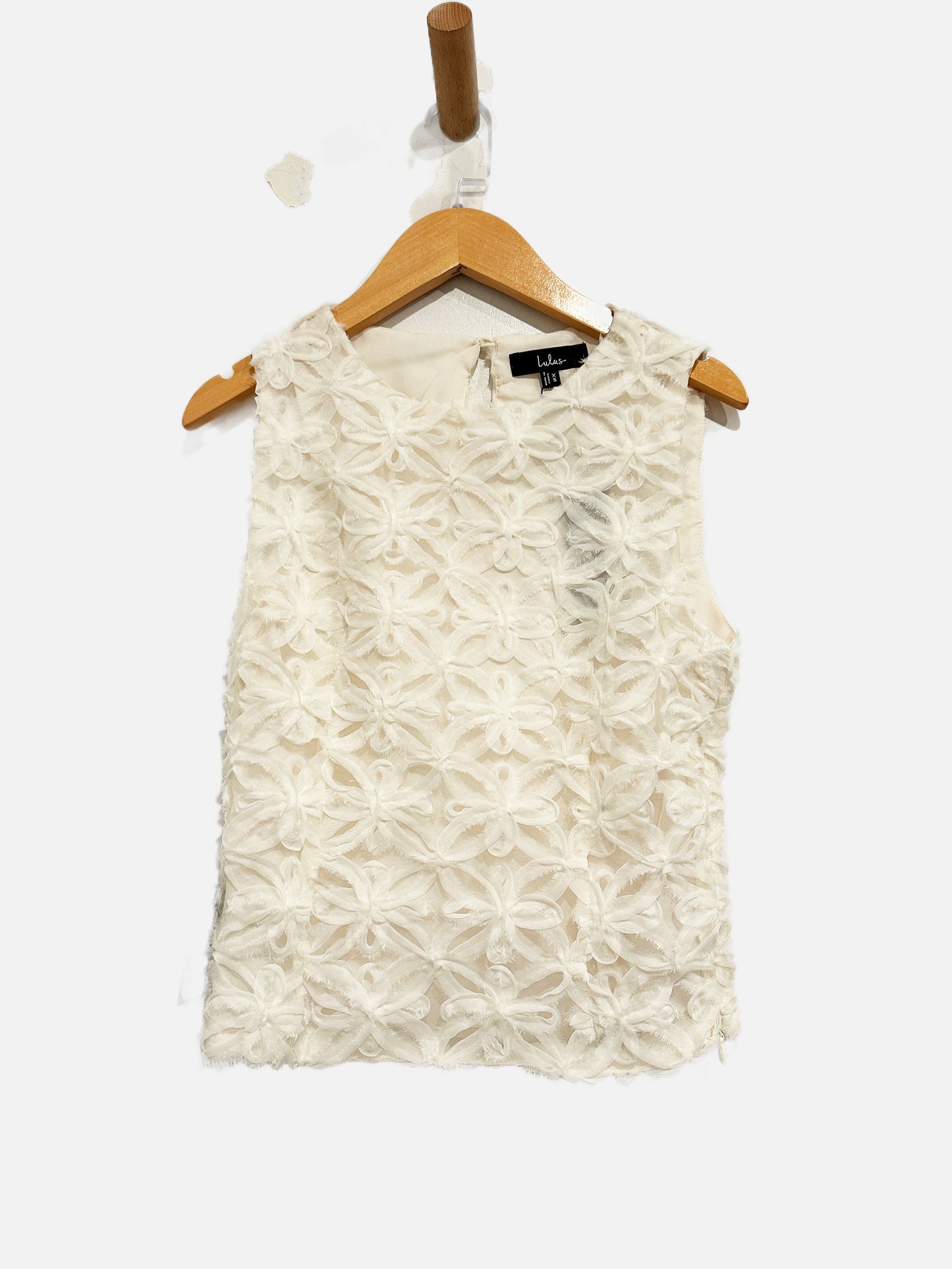 Lulus Charissa Ivory Textured Sleeveless Crew Neck Top - XS