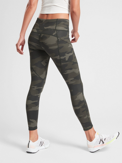 Athleta Camo Contender 7/8 Tight in Black Olive - Small