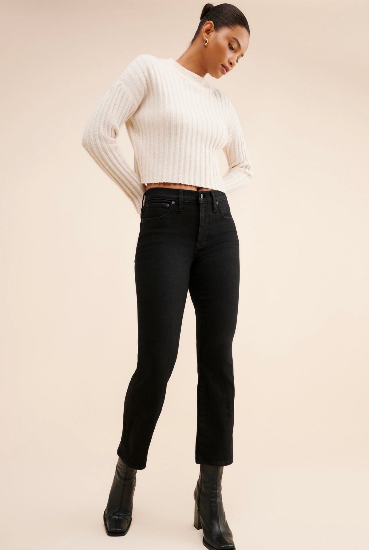 Madewell Black Mid-Rise Kickout Crop Jeans - 33