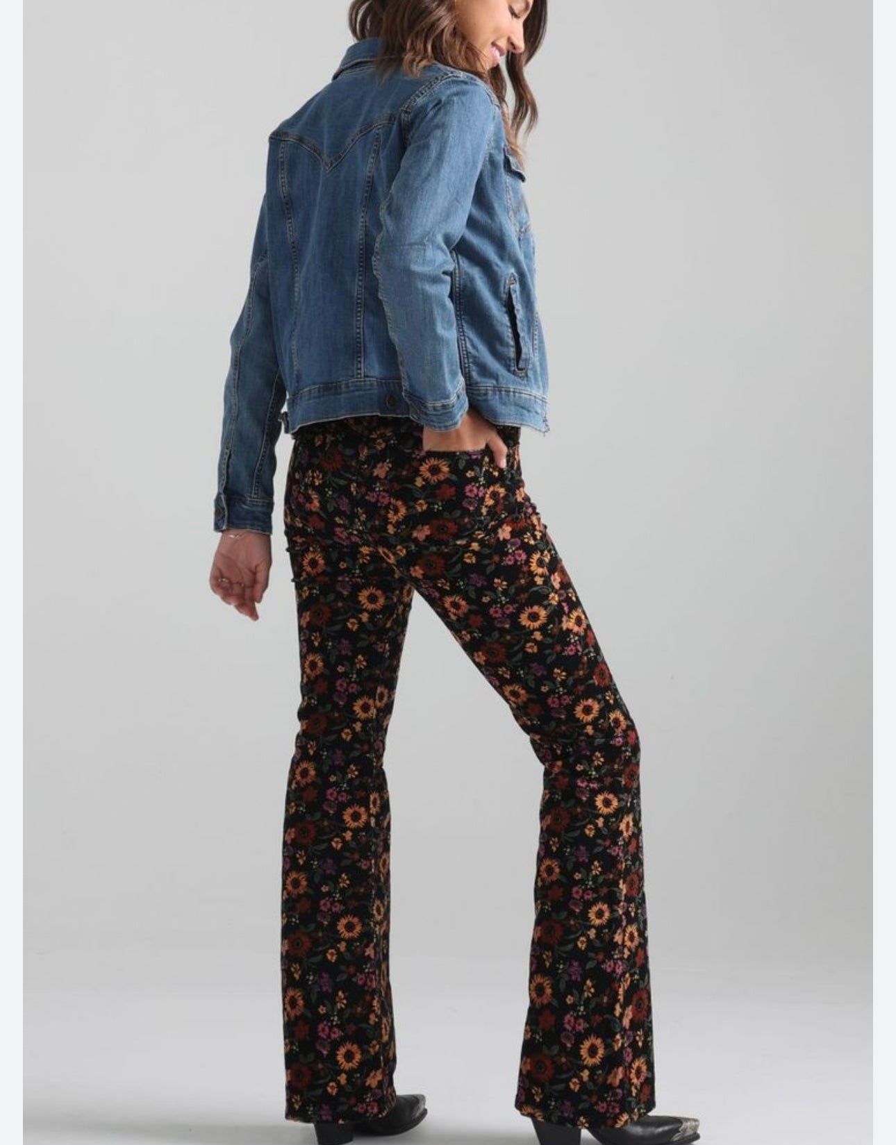 Wrangler High Rise Fierce Flare Floral Corduroys - 12