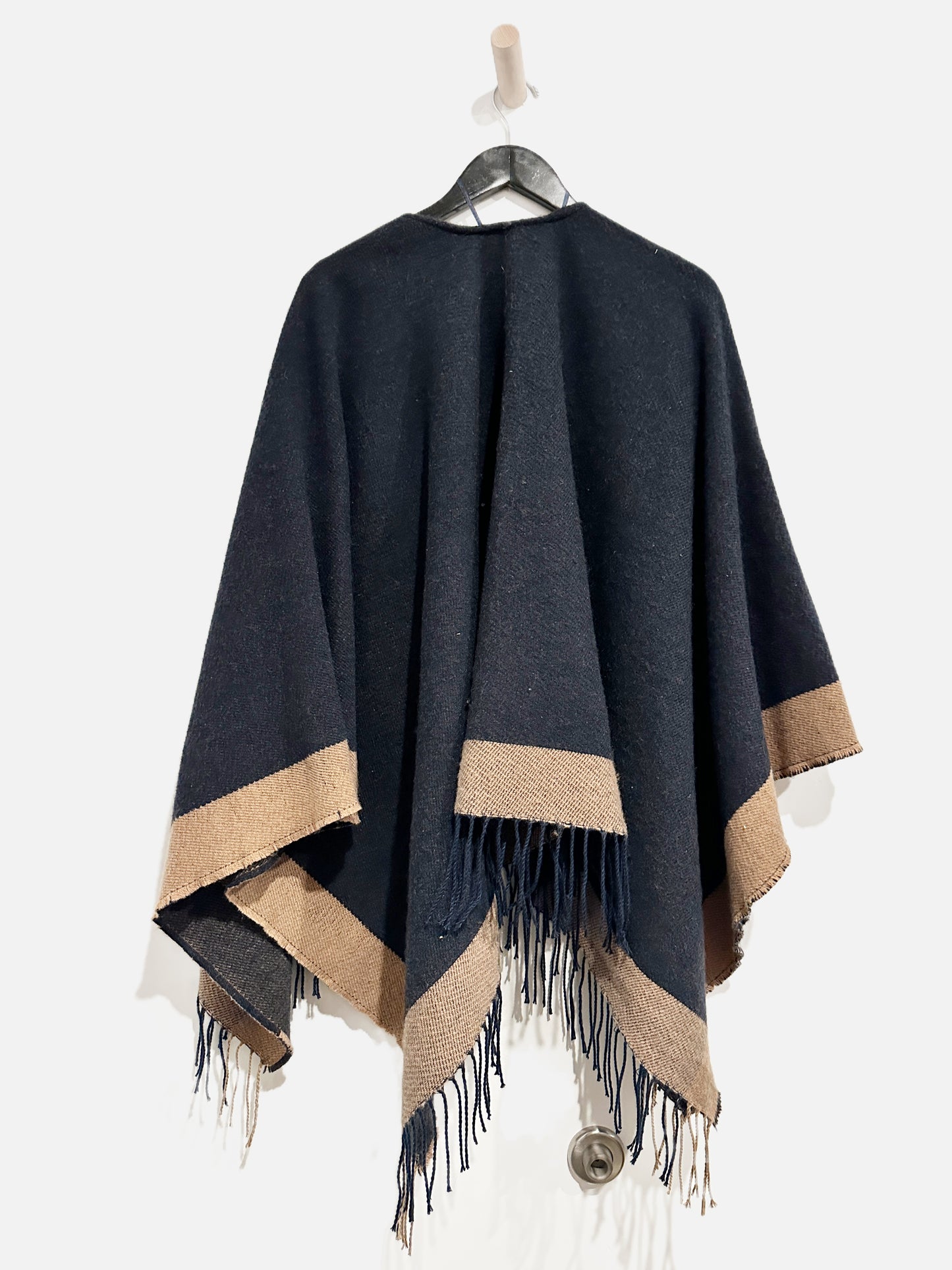 Banana Republic Factory Navy and Tan Poncho - OS