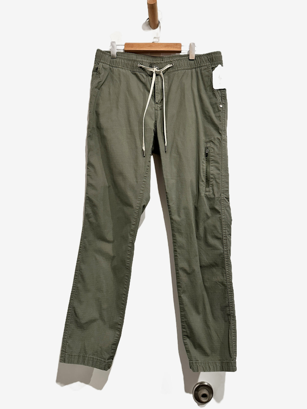Vuori Men’s Ripstop Climber Pants in Army