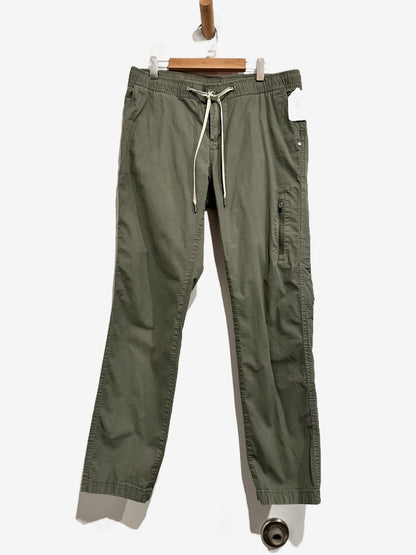 Vuori Men’s Ripstop Climber Pants in Army