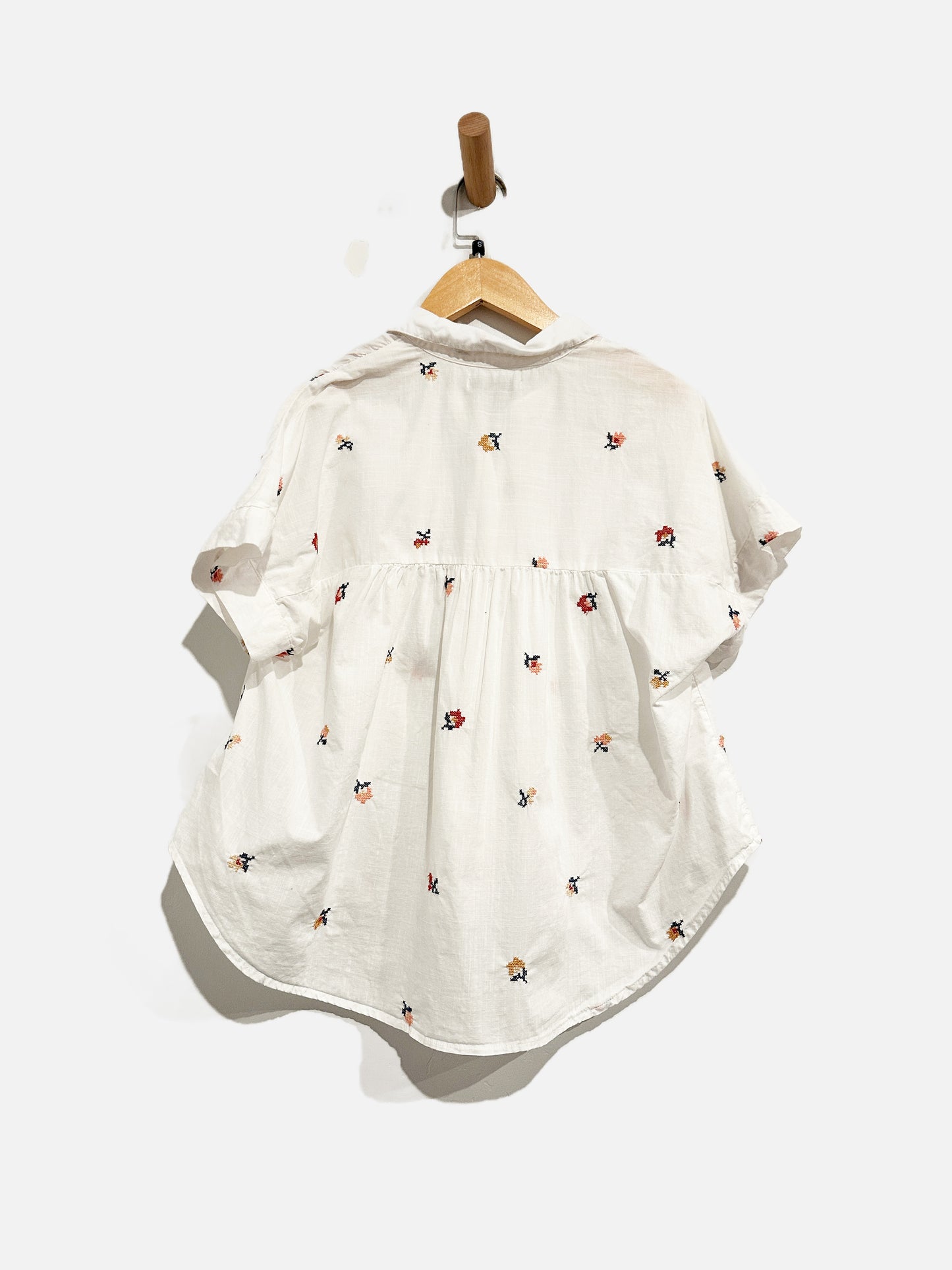 Madwell White Floral Button Down Shirt - Small