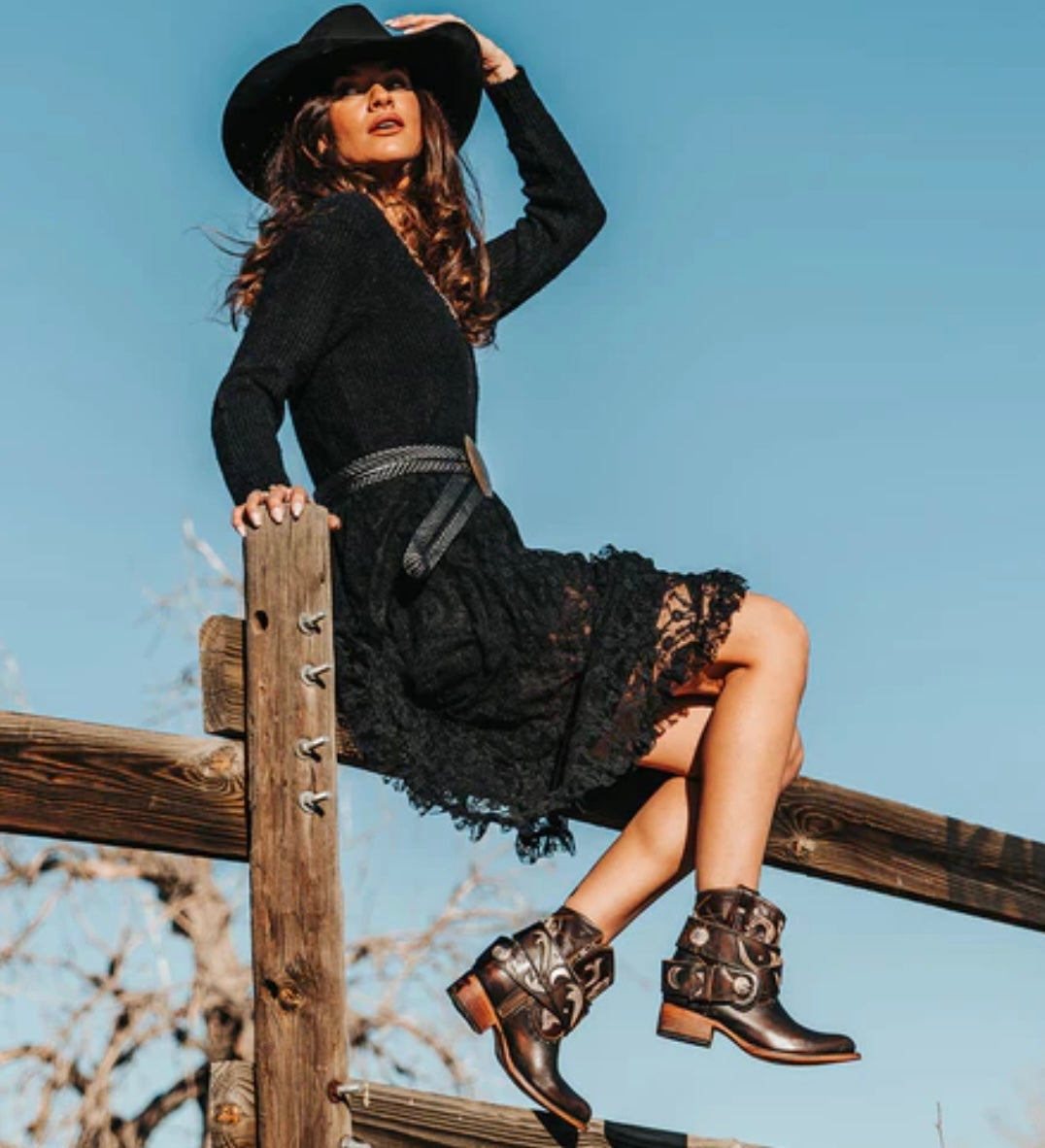 Freebird Tash Brown Embroidered Boots - 7