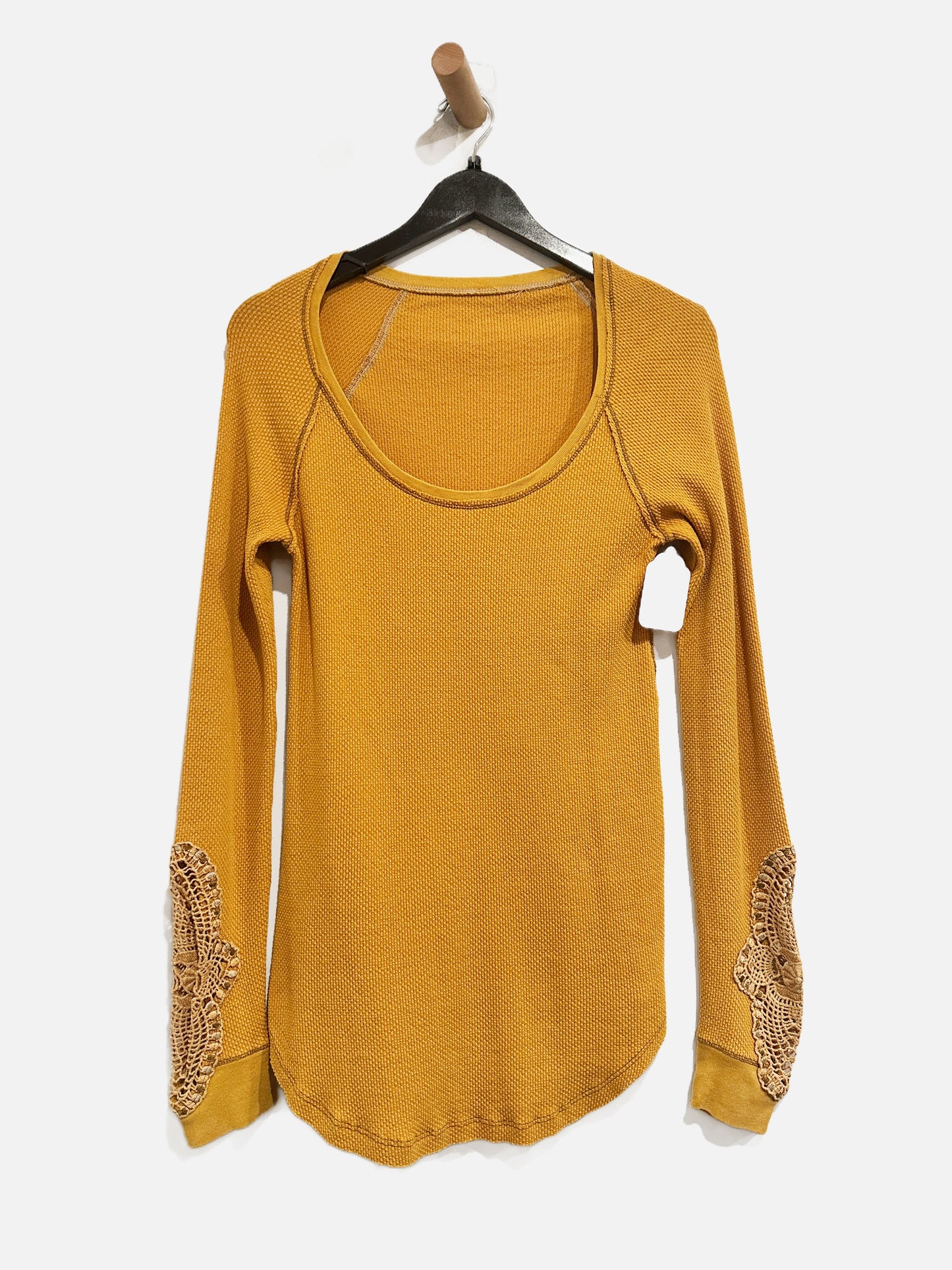 Free People Synergy Cuff Thermal in Mustard - XL