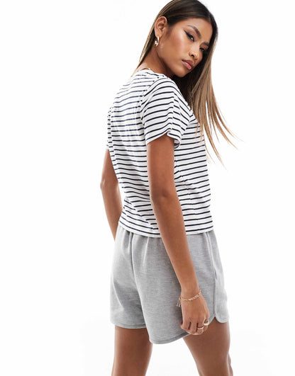 Abercrombie & Fitch Black & White Stripe Tee - Medium