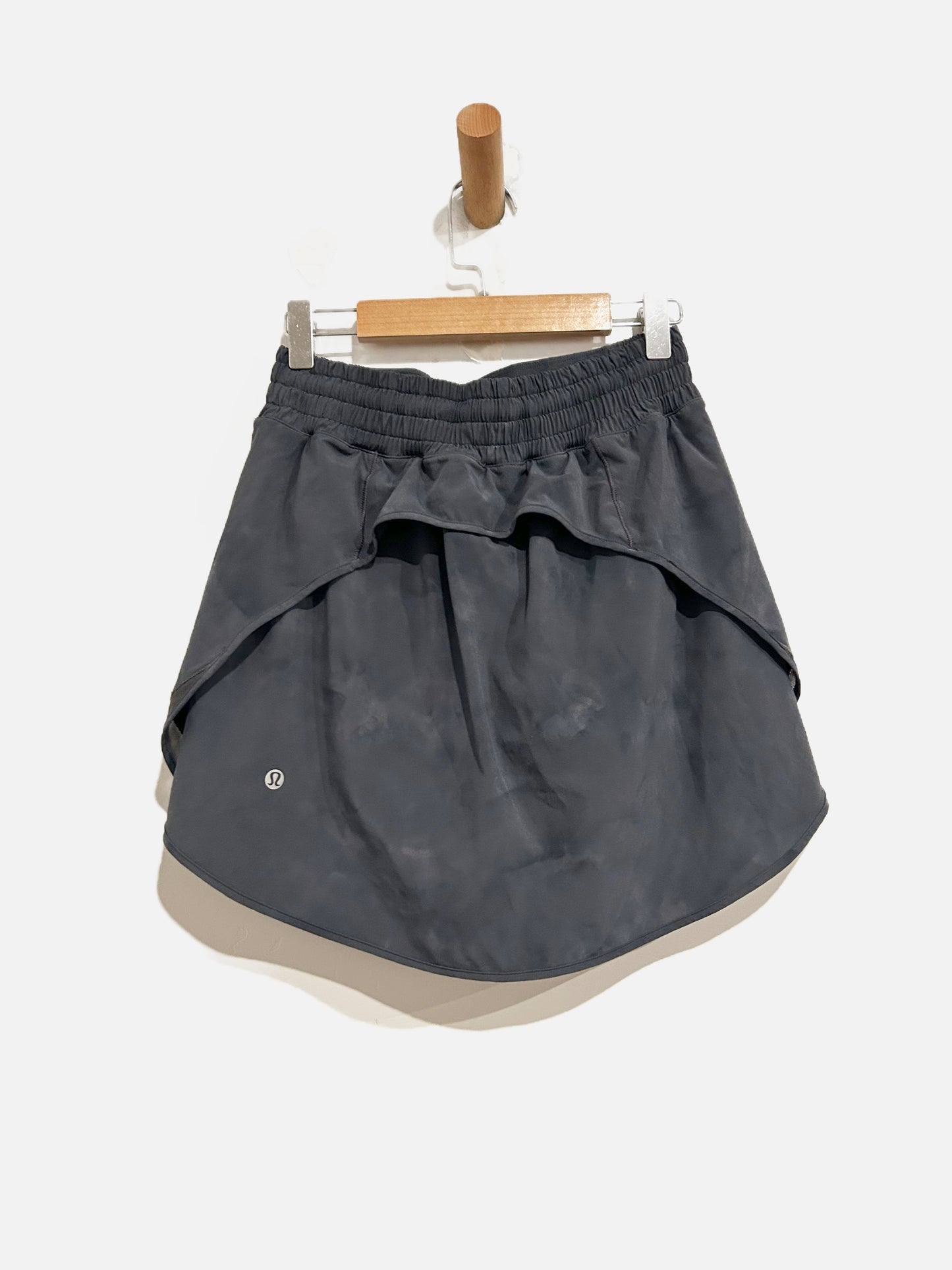 Lululemon Hotty Hot High-Rise Skirt in Diamond Dye Pitch Grey - 4