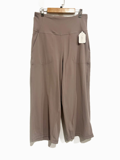Lululemon Align Wide Leg Crop in Violet Verbena - 8