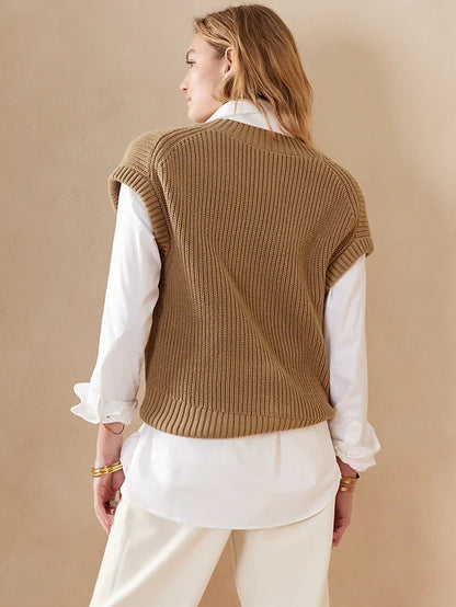 Banana Republic Cima Oversized Sweater Vest in Pale Khaki - M/L