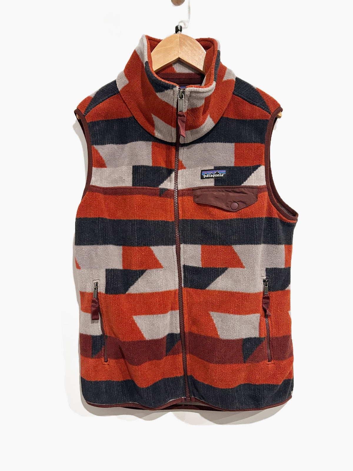 Patagonia Snap-T Vest in Red/Gray Print - Small