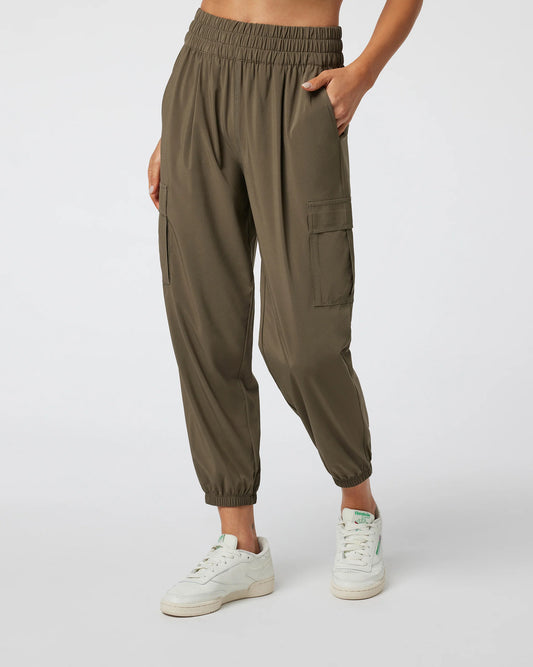 Vuori Villa Cargo Jogger in Dark Oregano - Large
