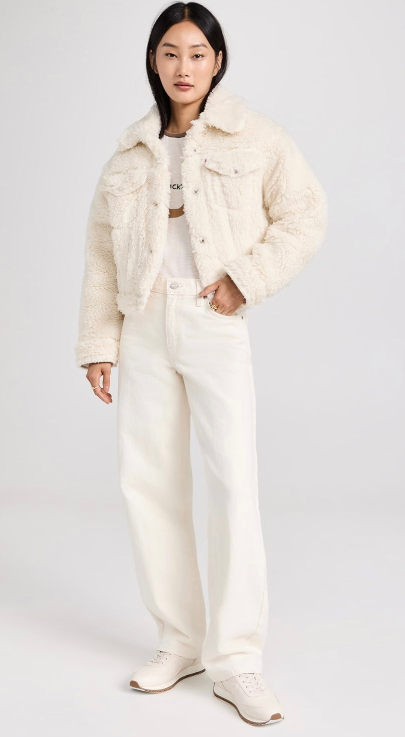 Levi's NWT White Sherpa Jacket - Large