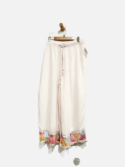 Anthropologie White Embroidered Lounge Pants - Medium