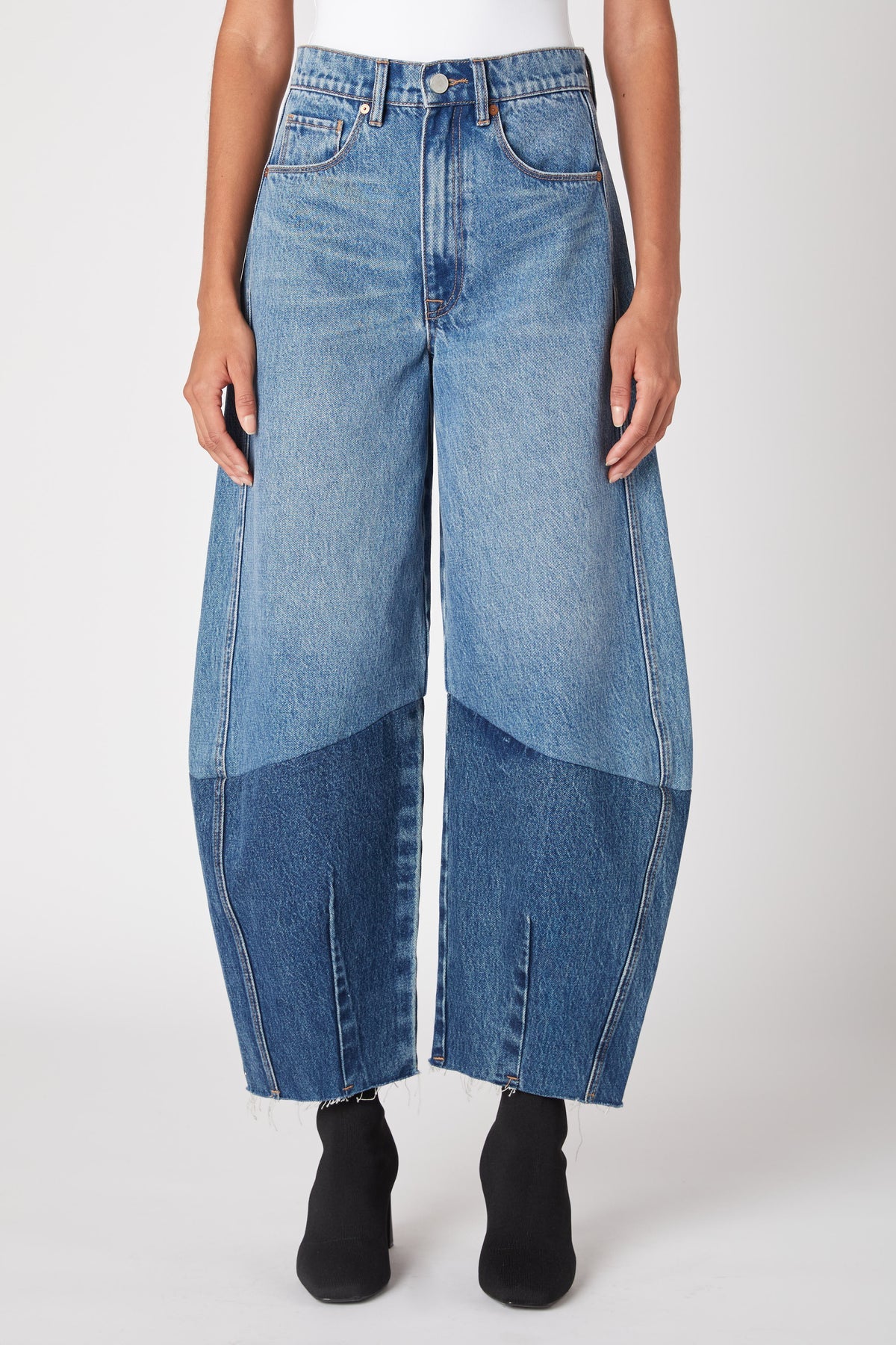 Blank NYC Barrel Leg Jean in Backup Dancer - 28