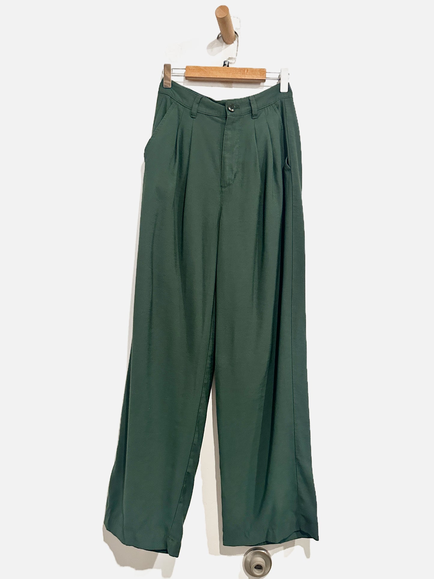 Madewell Barroway Wide-Leg Crop Pants in Dark Palm - 00