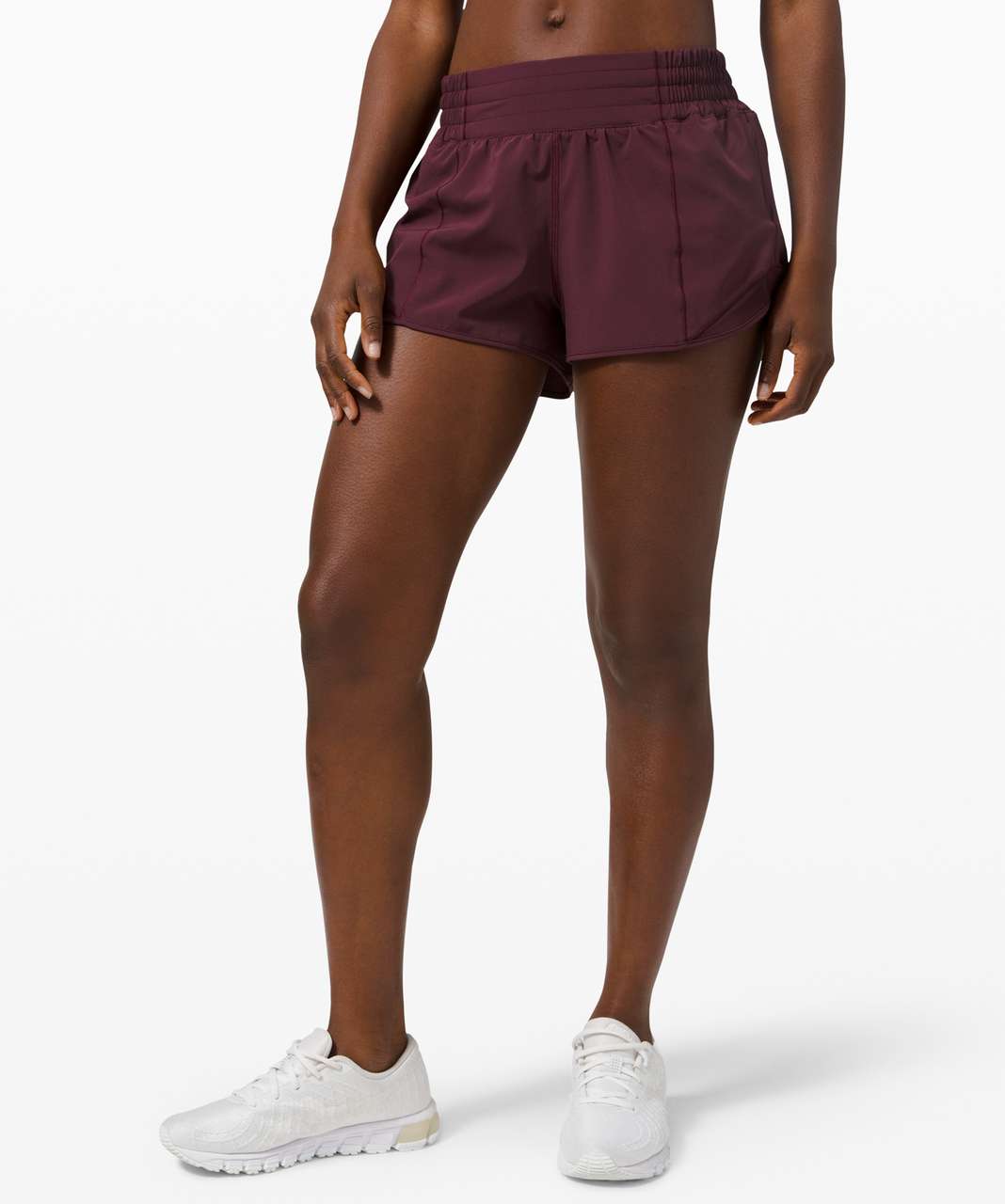 Lululemon Hotty Hot Short High-Rise 2.5" in Cassis - 2