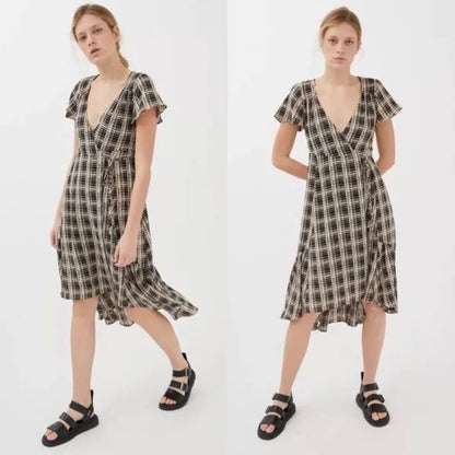 Urban Outfitters Daphne Plaid Wrap Dress - Medium